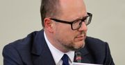 Adamowicz pokazuje zdjęcia. "To prezes reżimowej telewizji"