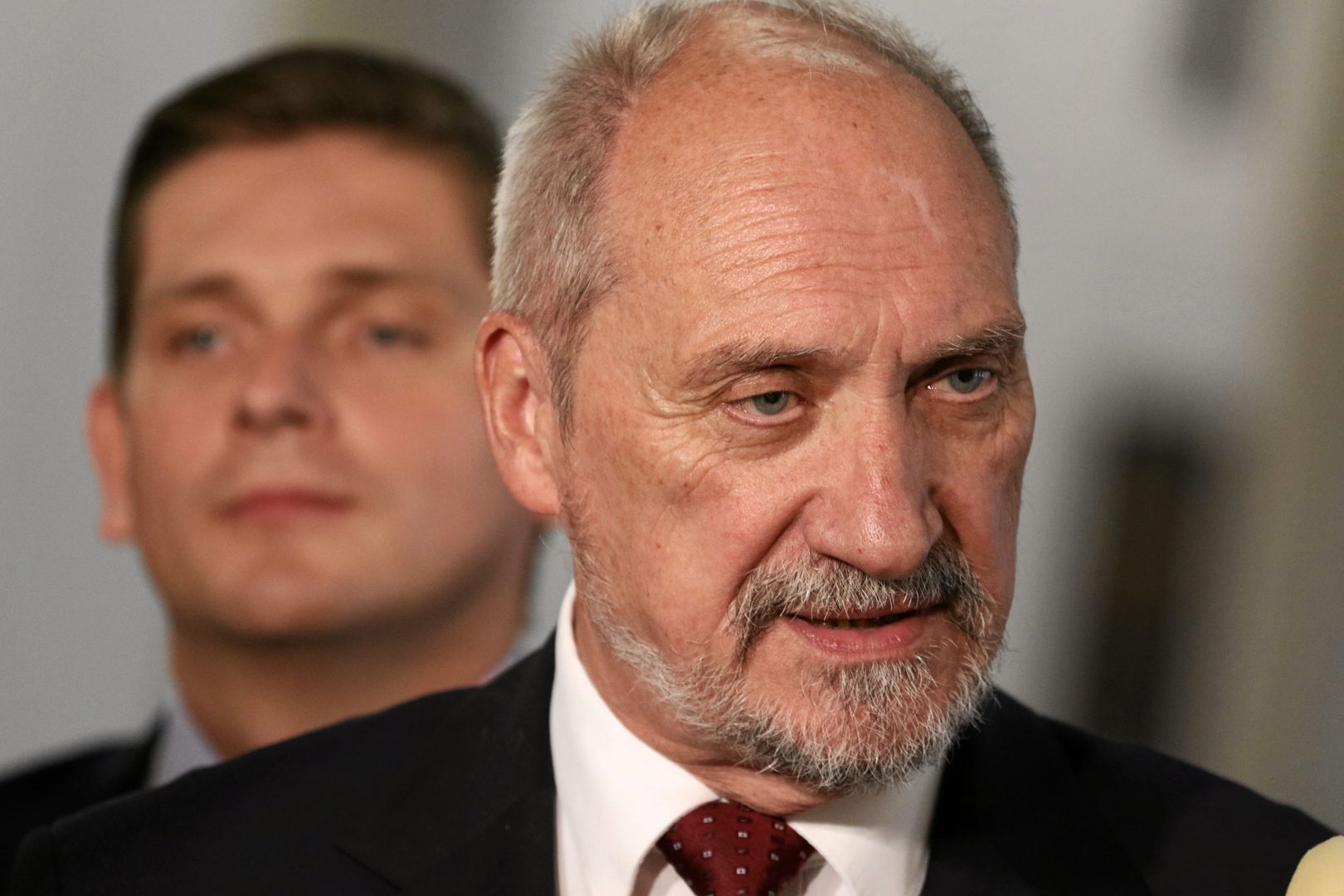 MON zawiadamia prokuraturę ws. komisji Millera. "Poświadczenie nieprawdy"