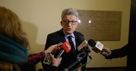 Piotrowicz: sędziowie mają poczucie bezkarności. "Proces zmian trwa"