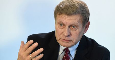 Balcerowicz: PiS jawnie łamie konstytucję