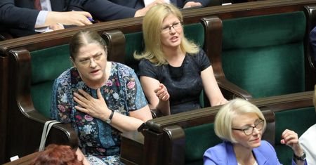 "Wojna" Tuska z Morawieckim. Dosadny komentarz Krystyny Pawłowicz