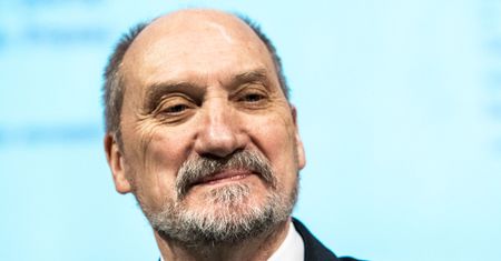 Antoni Macierewicz może zostać ambasadorem na Węgrzech. "Miałby tam spokój i nie mógłby nic zawalić"