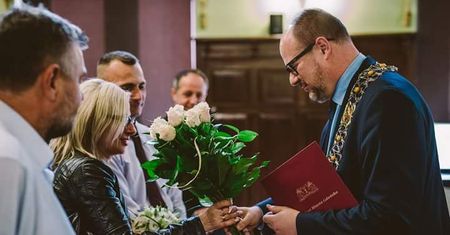 Paweł Adamowicz udzielił im ślubu. "W tamtej chwili czuliśmy się najważniejsi na świecie"