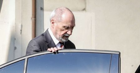Antoni Macierewicz: był trotyl i eksplozja Tu-154M w powietrzu