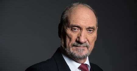 "Antoni Macierewicz. Biografia nieautoryzowana". Książka, która wstrząśnie PiS-em