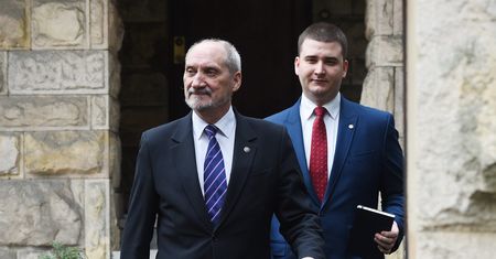 Kto stalkował Bartłomieja Misiewicza? Po zawiadomieniu Antoniego Macierewicza prokuratura bada sprawę