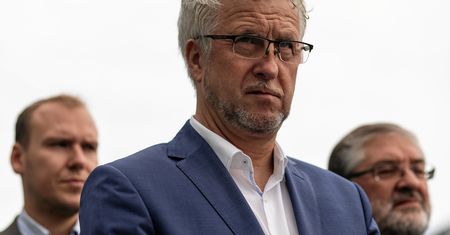 Wojciechowicz zaprasza do debaty Jakiego i Trzaskowskiego