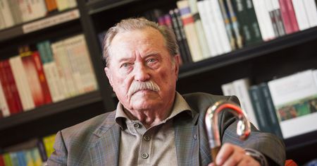 Emil Karewicz miał burzliwe życie. Dopiero trzecia żona dała mu szczęście