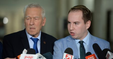 Andruszkiewicz odpowiada na aferę wokół "kilometrówek". Wpadł na zaskakujący pomysł