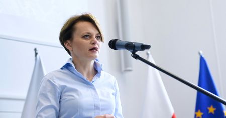 Koronawirus. Emilewicz mówi o szansie dla polskich przedsiębiorców