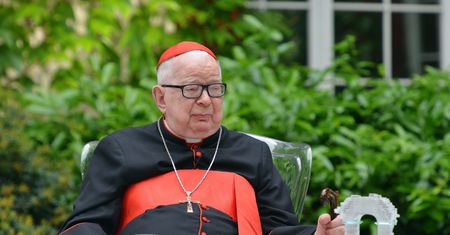 Pełnomocnicy bronią kard. Gulbinowicza. Grożą pozwami za publikacje