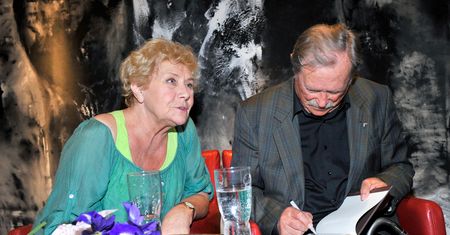 Teresa Lipowska wspomina zwolnienie Emila Karewicza z serialu. "To był strzał w serce"