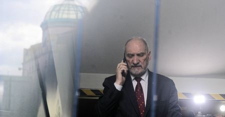 Tomasz Piątek składa zażalenie do sądu. Na umorzenie śledztwa ws. Antoniego Macierewicza.