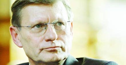 Balcerowicz: należy wydłużyć minimalny wiek emerytalny
