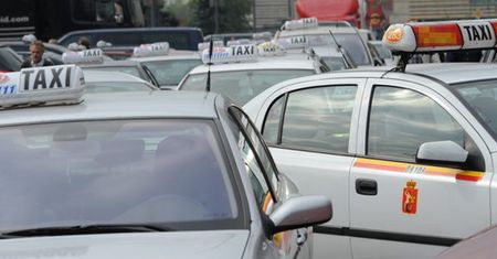 Polskie taksówki w jednym kolorze?