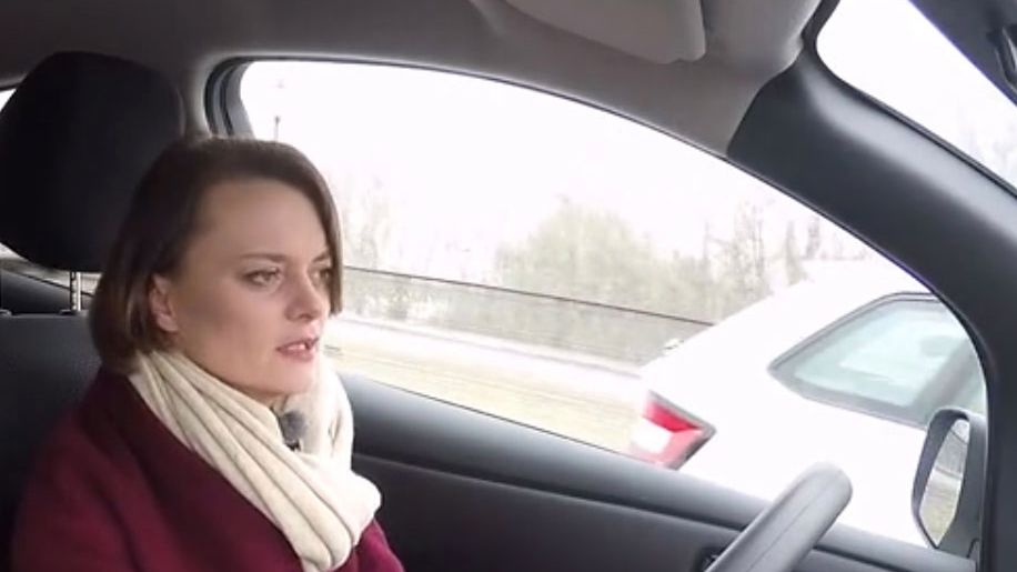 Jadwiga Emilewicz używa rządowej limuzyny na konkretnych warunkach