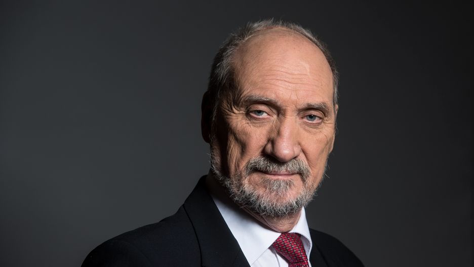 Dziennikarze obalają mity na temat życiorysu Antoniego Macierewicza