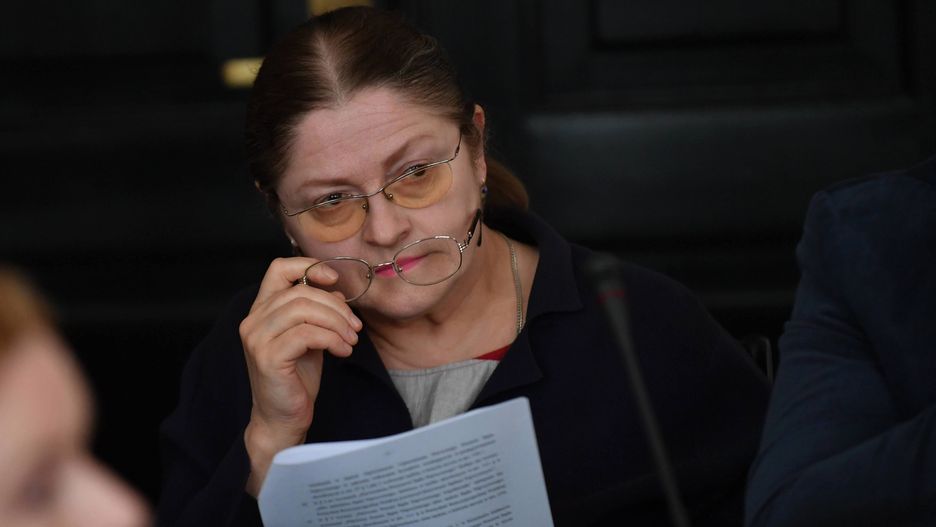 Pawłowicz przepytuje sędziów 