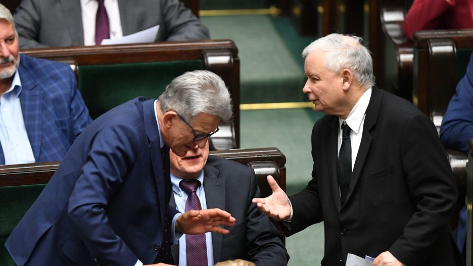 Stanisław Piotrowicz i Jarosław Kaczyński w Sejmie.