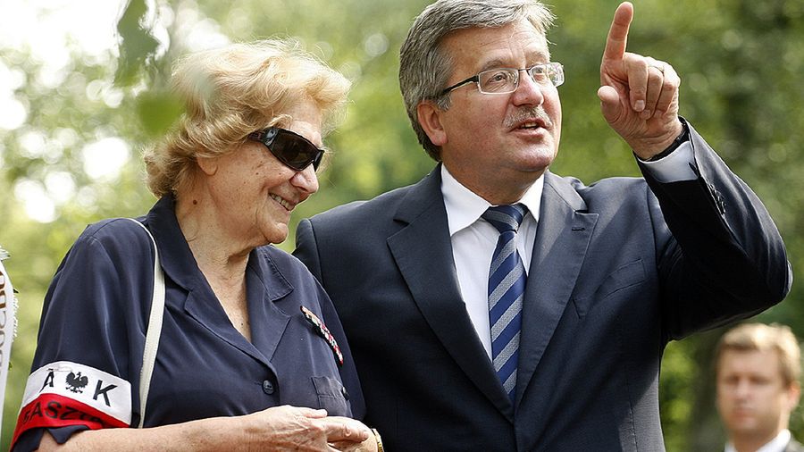 Helena Wołłowicz - uczestniczka Powstania Warszawskiego i Bronisław Komorowski