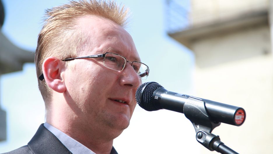 Piotr Walentynowicz jest gdańskim radnym i pracuje w spółce Skarbu Państwa