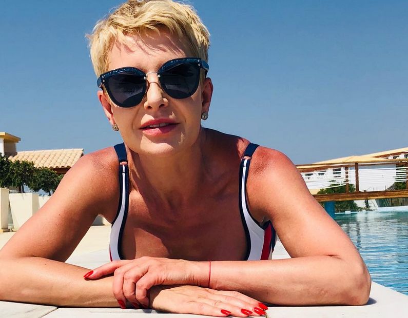 Joanna Racewicz w bikini na wakacjach. Internauci nie szczędzą komplementów