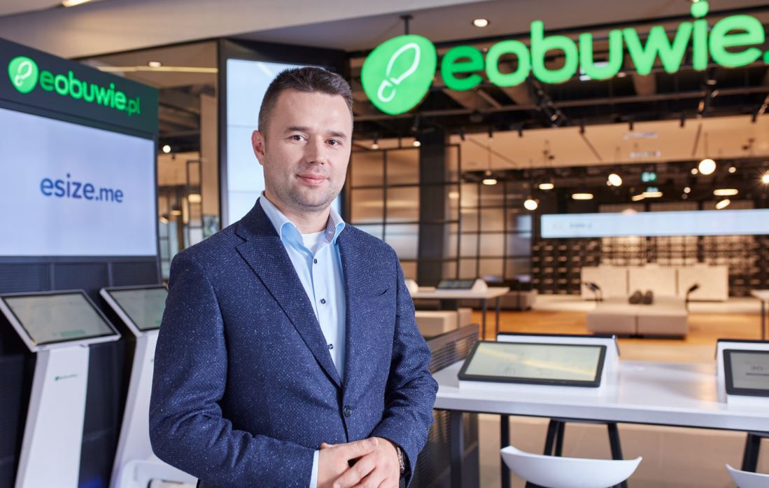 "Dezynfekcja dwa razy dziennie, wszyscy w rękawiczkach". Prezes eobuwie.pl zapewnia, że paczki są bezpieczne