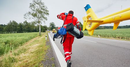 Wypadek podczas kolonii. Chłopiec wypadł przez okno