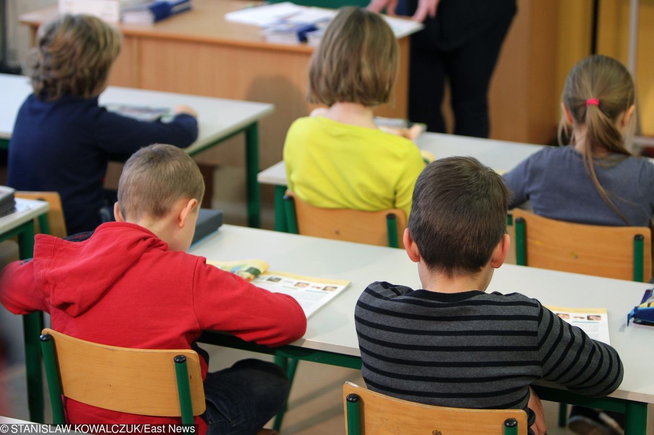 Rodzice znaleźli sposób na przepełnienie szkół. Zbierają podpisy