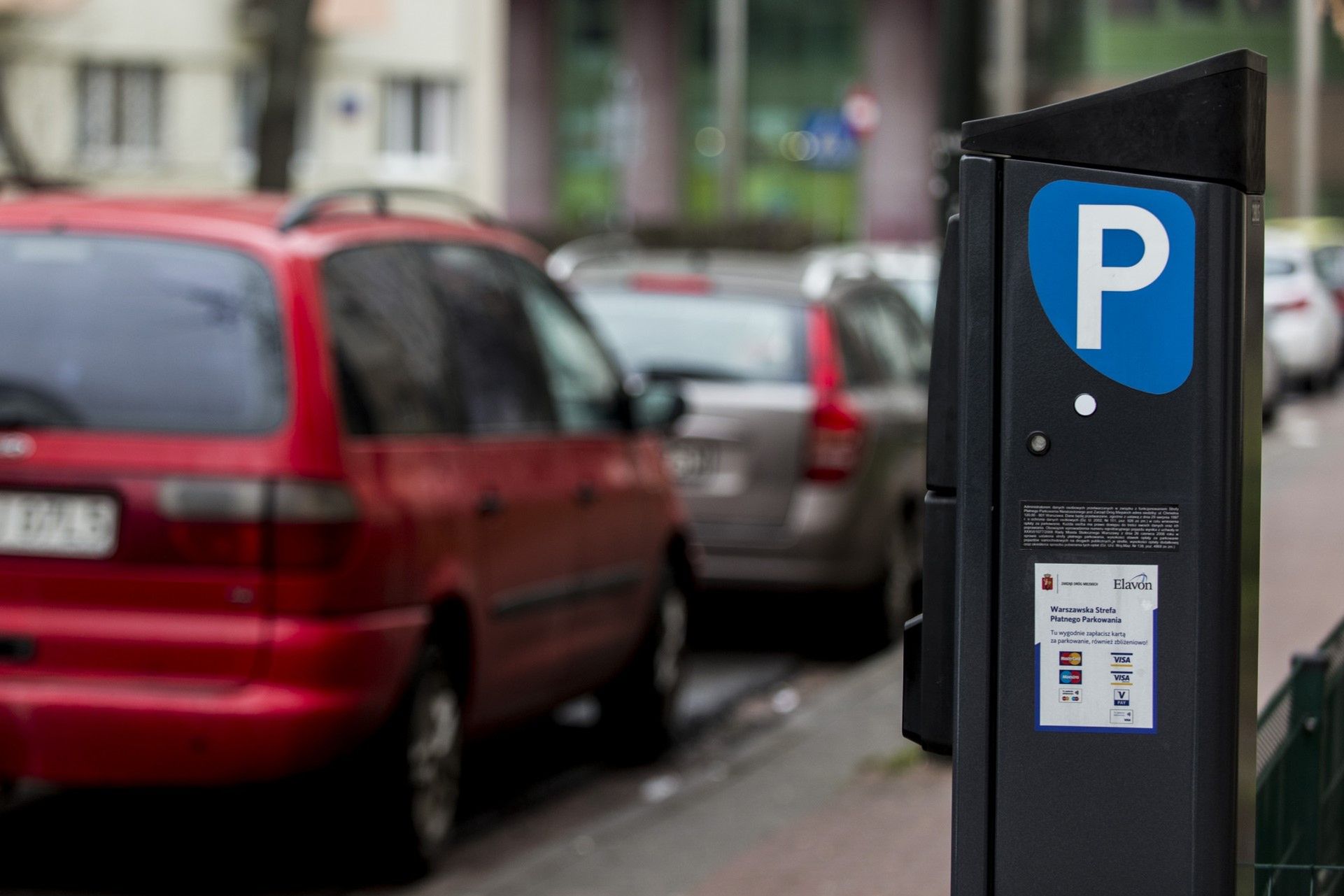 Abonament uprawniający do bezpłatnego parkowania można od środy załatwić przez internet