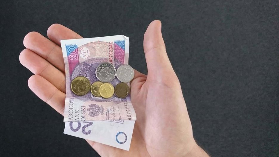 Pieniądze mają na sobie więcej, niż myślimy.