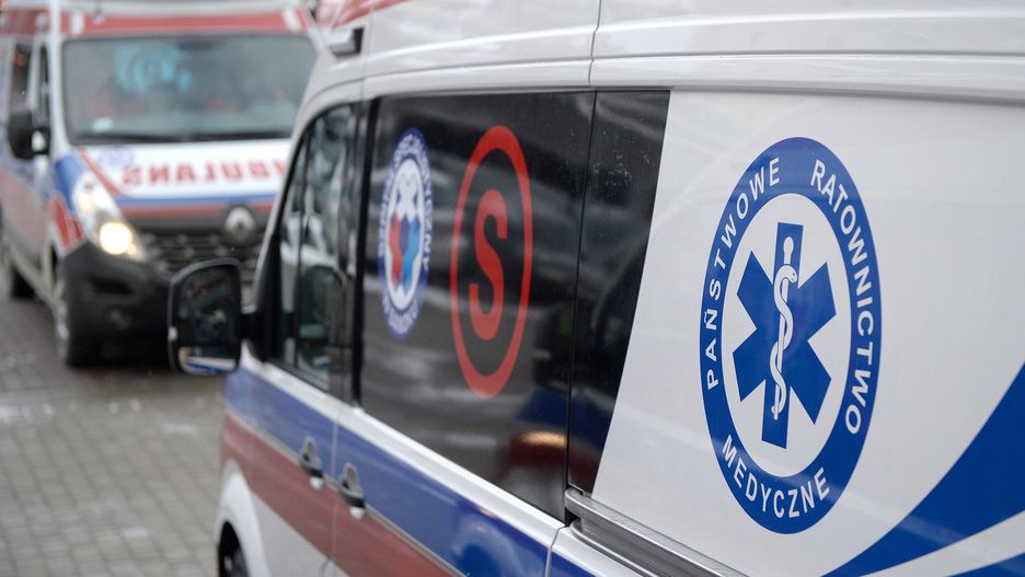 Warszawa: Trzy zespoły ratownictwa medycznego poddane kwarantannie