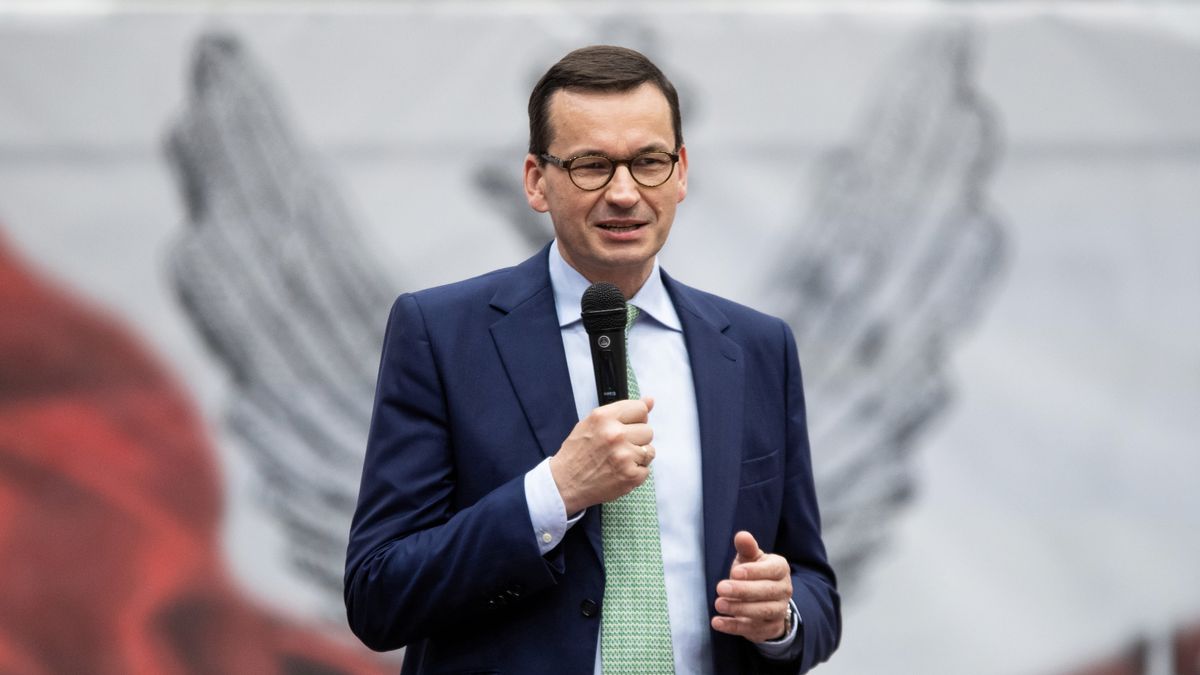 Mateusz Morawiecki wciąż może zaskoczyć Polaków, którzy czekają na dłuższe urlopy wypoczynkowe