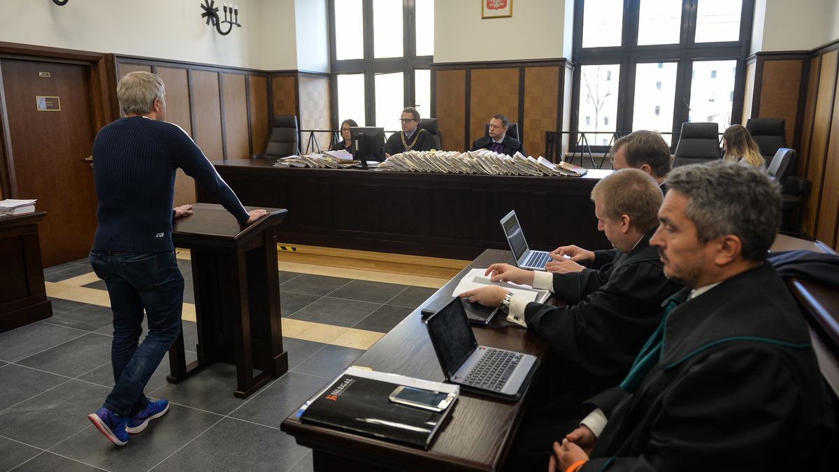 Warszawa, 21.11.2016. Były szef PKN Orlen Jacek K. zeznaje jako świadek w procesie Marka Falenty o nielegalne podsłuchy w restauracjach.