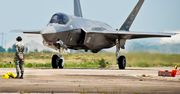 F-35 w Polsce. Myśliwce wylądowały w bazie w Powidzu