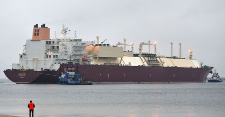 Polska coraz mniej uzależniona od Rosji. Miliardy metrów sześciennych gazu płyną statkami