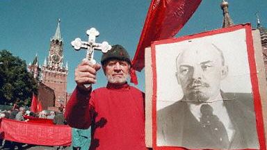 Niektórzy manifestują pamięć o wodzu