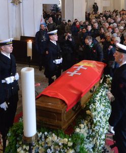 Pogrzeb Pawła Adamowicza. Tłumy żegnają prezydenta