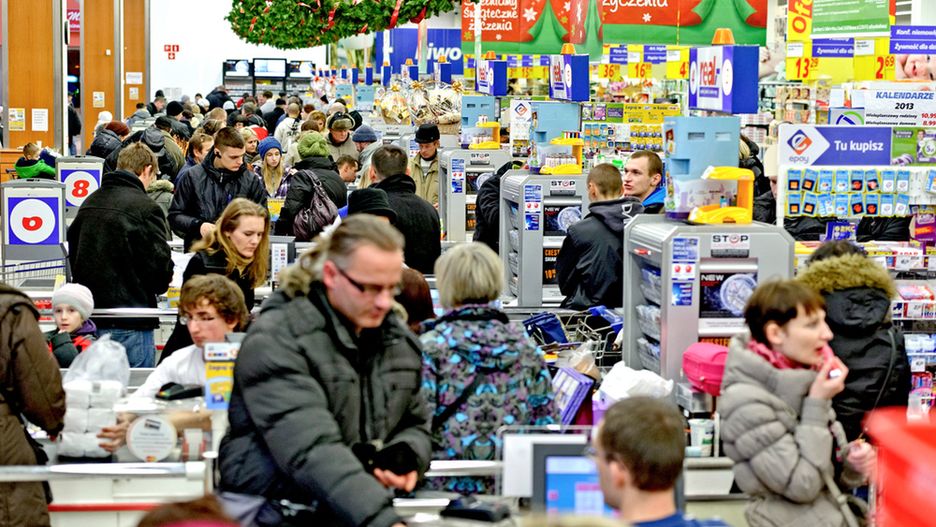Ile wydamy na święta bożonarodzeniowe w 2019? Wolimy więcej pieniędzy przeznaczyć na artykuły spożywcze.