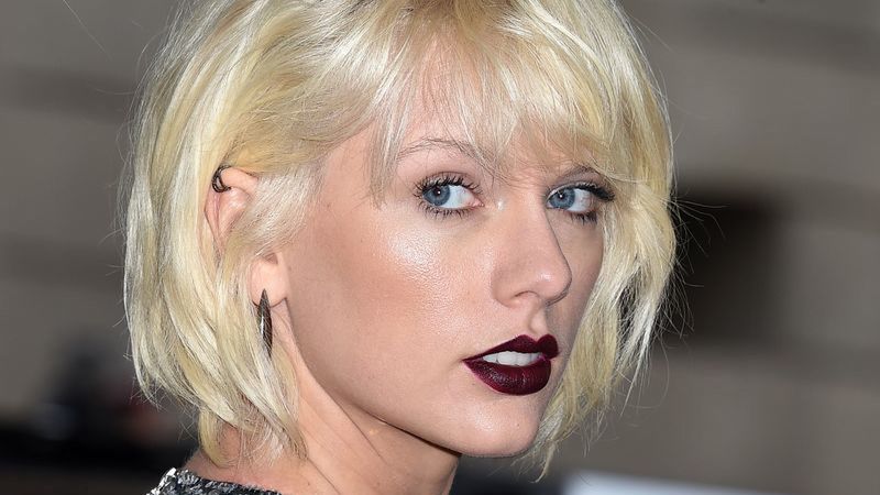 Taylor Swift dostała 1 dolara odszkodowania