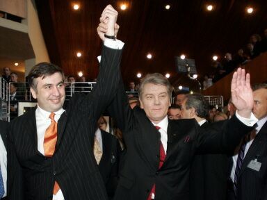 Juszczenko i Saakaszwili zgłoszeni do pokojowego Nobla