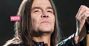 "Stary, siwy i fałszował". Fani nie mają litości dla rockmana. To początek końca jego kariery?