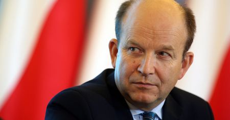"Minister odmówiłby zgwałconej 12-latce tabletki". Sprawdziliśmy, co naprawdę powiedział Radziwiłł