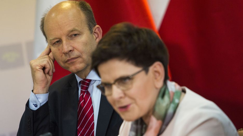 Minister Konstanty Radziwiłł i premier Beata Szydło