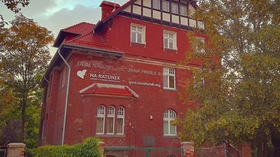  Alois  Alzheimer mieszkał w willi przy ul. Bujwida 42