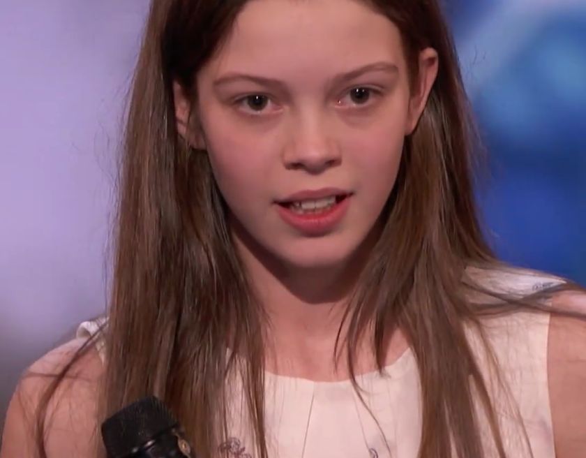 Nieśmiała Courtney, gdy tylko wyszła na scenę, przyznała, że się denerwuje