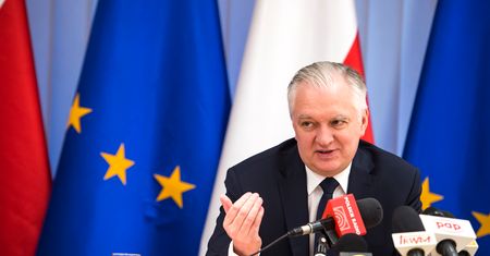 ''Minister rządu RP chce lekceważyć niekorzystne dla PiS prawo UE. To idiotyczny bunt''