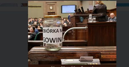 Nowa zabawa posłów. Z myślą o Gowinie