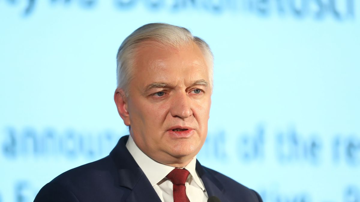 Jarosław Gowin dość późno skomentował wycofanie przez PiS projektu, któremu sprzeciwiało się jego Porozumienie.