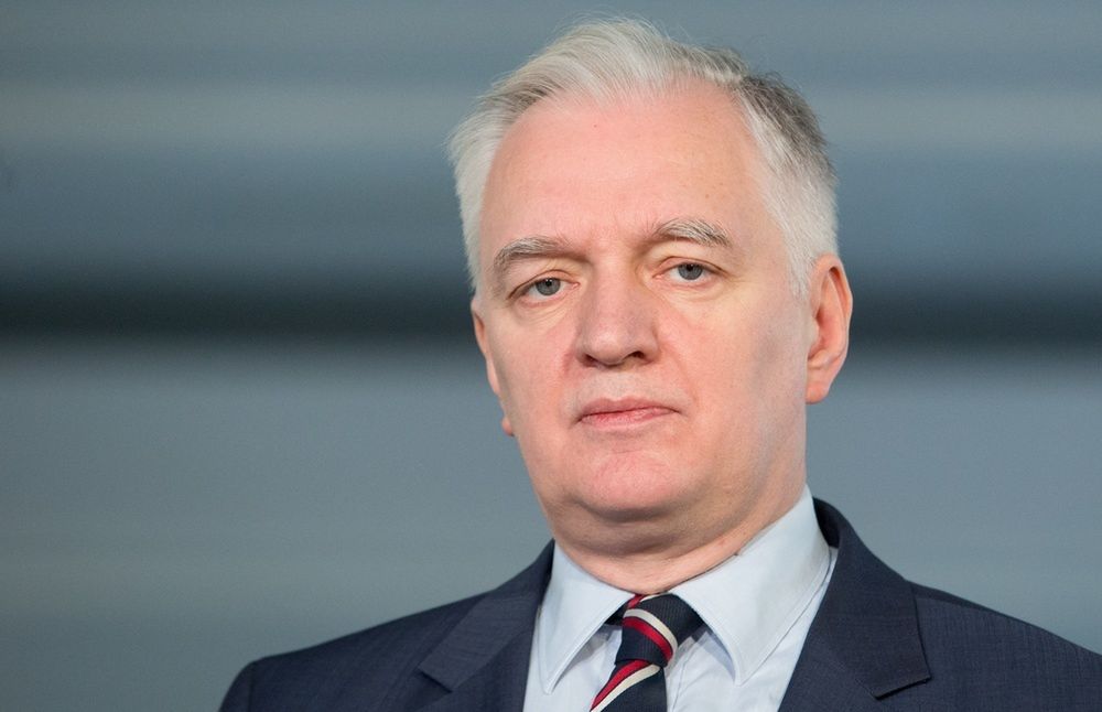 Jarosław Gowin dla money.pl: Nie obiecałbym tak wiele. Wicepremier proponowałby inny kształt 500+